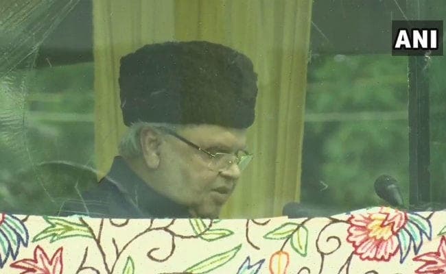 शेर-ए-कश्मीर स्टेडियम में राज्यपाल ने फहराया तिरंगा, NSA अजित डोभाल भी रहे मौजूद