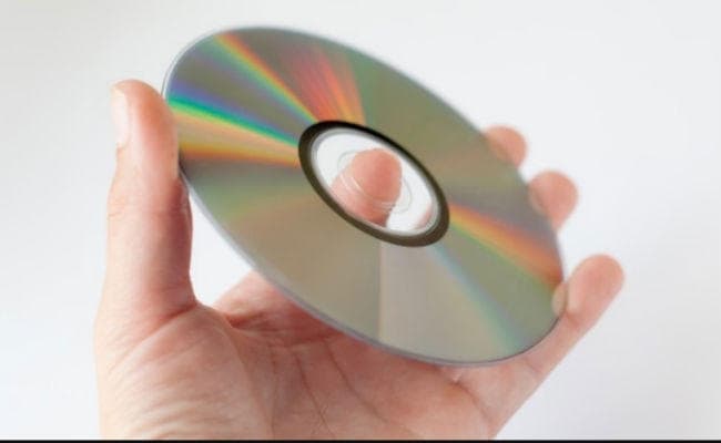 पाकिस्तान ने भारतीय फिल्मों की बिक्री पर लगाई रोक, CD दुकानों में छापेमारी