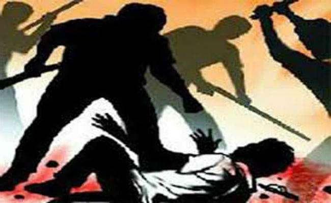 पार्षद के बेटे को पीट कर किया घायल