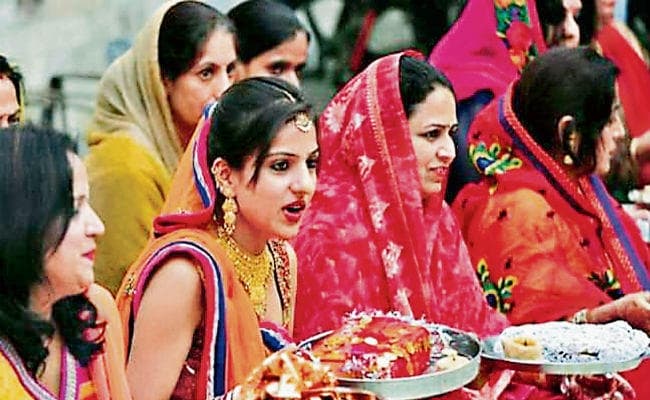 कजरी तीज : सुखी दांपत्य के लिए नीमड़ी मां की पूजा