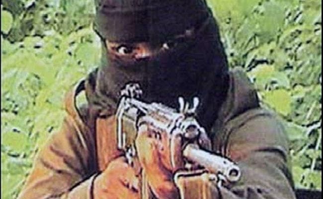 घाटशिला : मुसाबनी बीडीओ संतोष गुप्ता से नक्सली के नाम पर हर माह पांच लाख रुपये लेवी की मांग