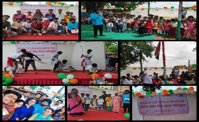 आजादी के जश्न के साथ बच्चों ने स्वच्छता पर रखे अपने विचार