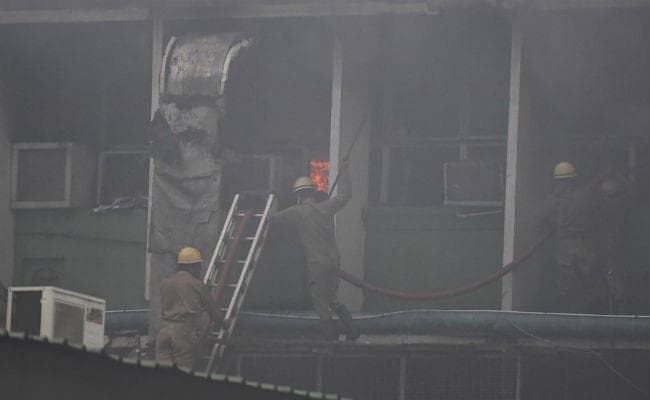 AIIMS : पांच घंटे की कड़ी मशक्कत के बाद आग पर पाया काबू,वायरोलॉजी यूनिट खाक