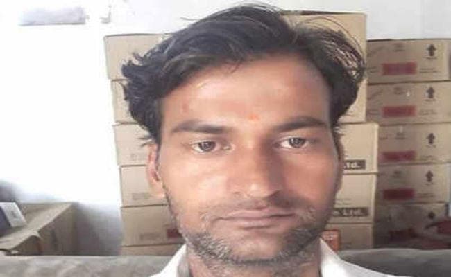 दुकानदार को पीटकर मार डालने का आरोपी सिपाही गिरफ्तार, जेल भेजा, मुख्य आरक्षी निलंबित