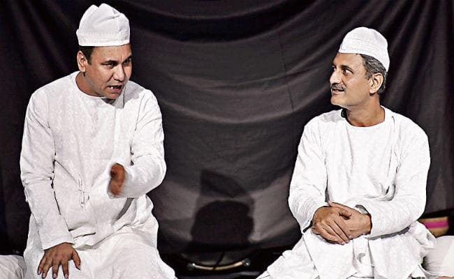 लोक रंग में दास्तानगोई