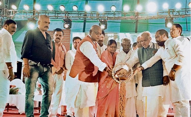 गेहलौर महोत्सव : मंत्री ने कहा, गेहलौर में कर्म व कृति की होती है पूजा