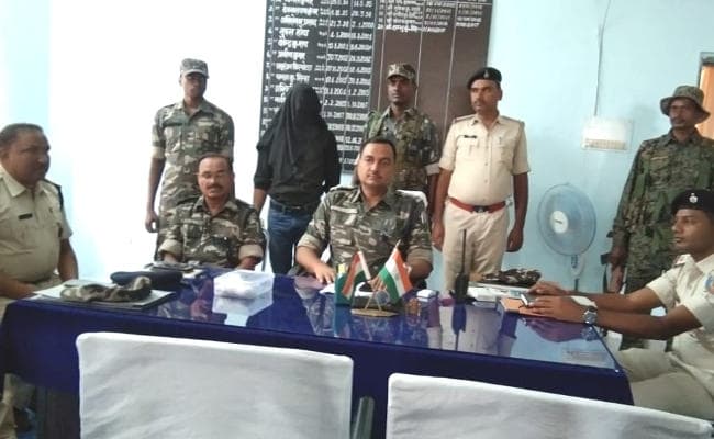 देसी पिस्टल और कारतूस के साथ पलामू से नक्सली गिरफ्तार