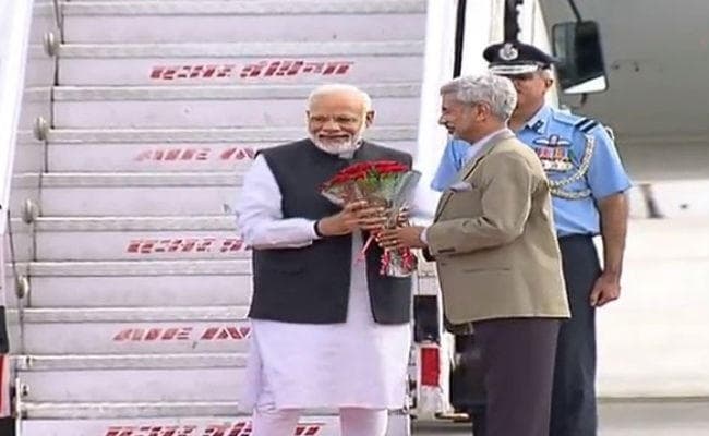 भूटान का दो दिवसीय दौरा समाप्त कर PM मोदी स्वदेश पहुंचे, विदेश मंत्री जयशंकर ने की अगवानी