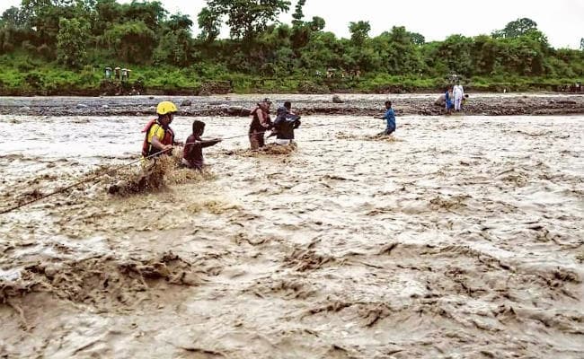 उत्तराखंड में बादल फटा, हिमाचल में बारिश का कहर, बिहार-झारखंड समेत कई राज्यों में अलर्ट, दिल्ली में भी आफत!