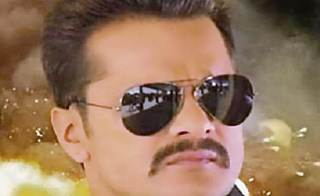 सारण : चेक बाउंस मामले में खेसारी लाल हो सकते हैं गिरफ्तार