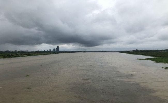 दिल्लीः यमुना के बढ़ते जलस्तर से दहशत, सीएम केजरीवाल ने बुलाई आपात बैठक