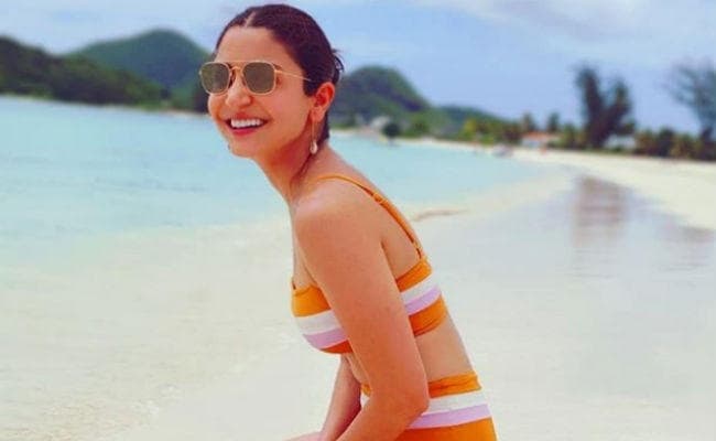 स्विम सूट में अनुष्‍का शर्मा ने शेयर की तसवीर, विराट कोहली ने किया ऐसा कमेंट
