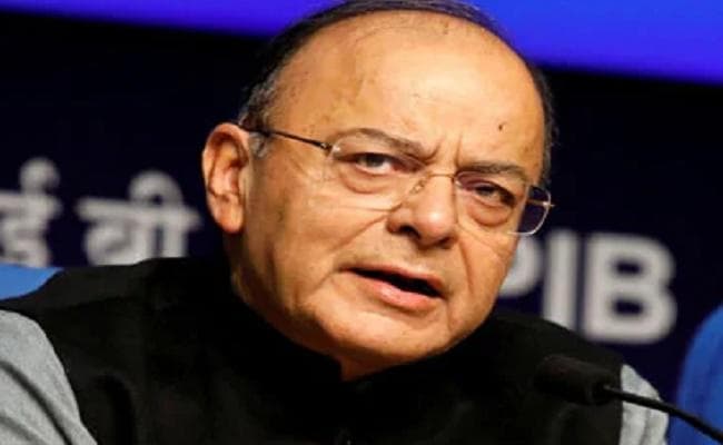 सुशील मोदी ने एम्स जाकर अरुण जेटली का हालचाल जाना