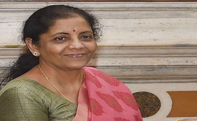 ''400 करोड़ से अधिक ट्रेड करने वाली कंपनियों के लिए 25 फीसदी किया जायेगा कॉरपोरेट टैक्स''