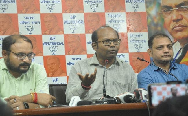 ममता बनर्जी कश्मीर पर इमरान खान की भाषा बोल रही हैं : भाजपा