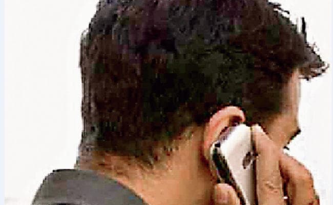 गुमनाम शख्स के फोन से यूपी से लेकर झारखंड तक हड़कंप, आइएएस अफसरों के नाम पर मांग रहा 10-10 लाख