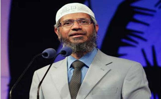 जाकिर नाईक पर बड़ी कार्रवाई, मलेशिया में धार्मिक उपदेश देने पर लगा बैन