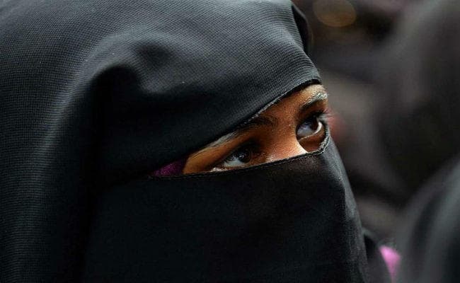 च्युइंगम खाने से पत्नी ने किया इनकार, पति ने दिया तलाक