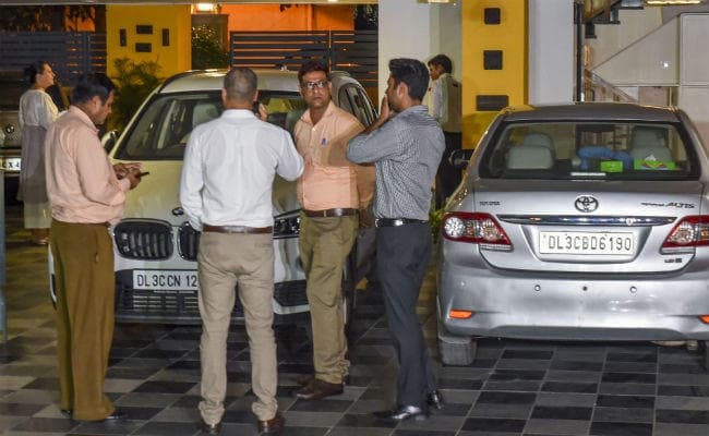 INX Media घोटाला : चिदंबरम के घर पहुंची सीबीआई-ईडी की टीम, नहीं मिले