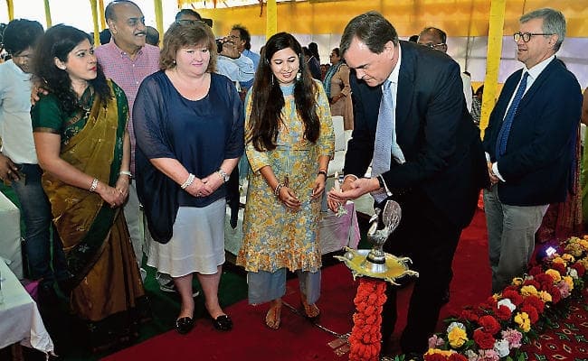 झारखंड के मजदूरों को स्वावलंबी बनाने में सहयोग करेगा यूके