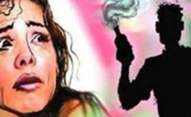 छात्रा पर हुआ एसिड अटैक, डीएसपी ने कहा- केरोसिन फेंक कर जलाने का प्रयास