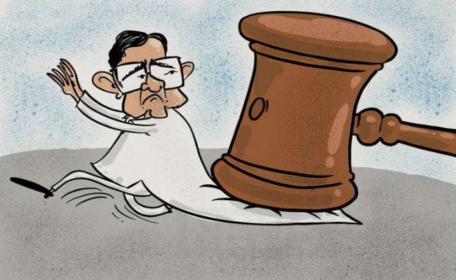 पी. चिदंबरम की गिरफ्तारी पर Social Media ने कहा, ”बहती हवा सा था वो, लुंगी पहनता था वो…”