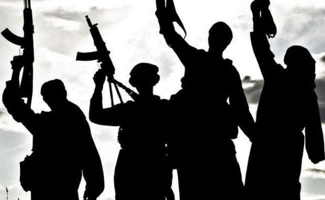 कश्मीर में 100 से अधिक आतंकियों को भेजने की योजना बना रहा पाकिस्तान