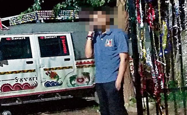 रातू : प्रार्थना में देर से आया, तो प्राचार्य ने थप्पड़ जड़ा, कान का पर्दा फटा