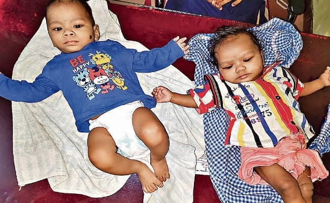 रामगढ़ के वृंदावन अस्पताल से दो बच्चे बरामद