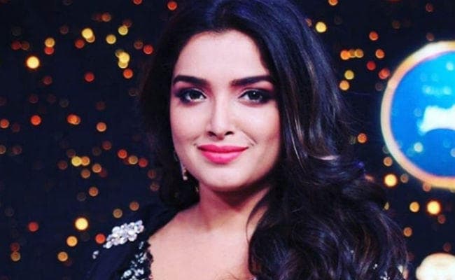 भोजपुरी एक्‍ट्रेस आम्रपाली ने दिया ज्ञान, कहा- कोई बार-बार आप पर कीचड़ उछाले तो...