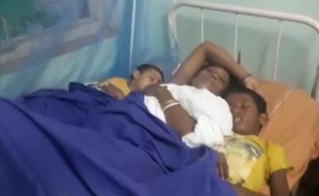 पश्चिम बंगाल : जन्माष्टमी के दिन सुबह-सुबह मंदिर में हुआ हादसा, 6 की मौत