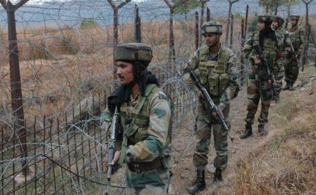 नियंत्रण रेखा के पास पाकिस्तान ने की गोलीबारी, सेना का एक जवान शहीद