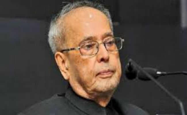 प्रणब ने कहा- सोशल मीडिया से रहें सचेत प्रिंट मीडिया का लोगों के बीच गहरा प्रभाव