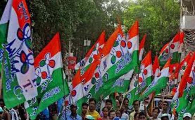 सासन में तृणमूल के दो गुटों में मारपीट, गोलीबारी व बमबाजी