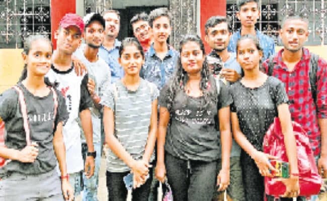 ऑडिशन के नाम पर पैसा उगाही, हंगामा