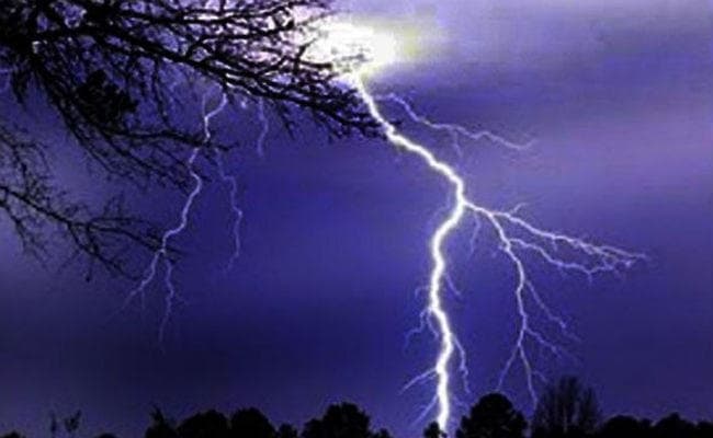 Weather Alert: बिहार में ठनके की चेतावनी, प्रदेश में जारी रहेगा बारिश का दौर, जानें मौसम का हाल