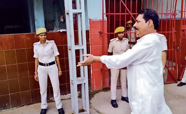 MLA अनंत का जेल में हुआ मेडिकल टेस्ट, बने कैदी नंबर 13617, आज रिमांड की अर्जी देगी पटना पुलिस