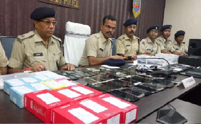 दानिश को पुलिस ने किया गिरफ्तार, पिस्टल, दो देशी कट्टा समेत चोरी का सामान बरामद