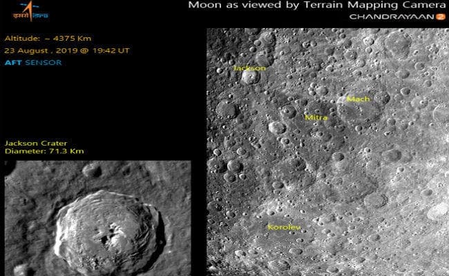 Chandrayan-2 ने चंद्रमा के सतह के गड्ढों की तस्वीरें ली
