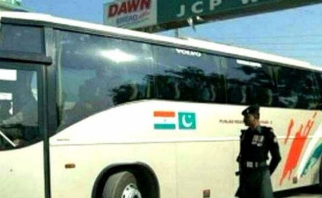 पुंछ और POK के बीच एक सप्ताह बाद फिर शुरू हुई ‘पैगाम-ए-अमन'' बस सेवा, फंसे हुए 46 यात्री अपने घर पहुंचे