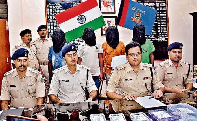 रांची : पारदी गिरोह ने दवा कारोबारी के घर की थी डकैती, दो अरेस्ट