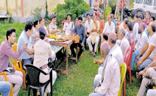 गणेश पूजा और मुहर्रम में शांति बनाये रखने के लिए जुटे दो जिलों के एसडीएम