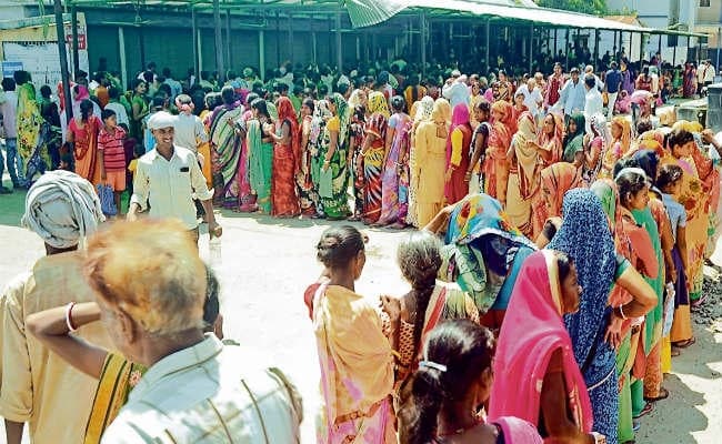 पीएमसीएच और एनएमसीएच का हाल : सीनियर डॉक्टर के इंतजार में घंटों बैठे रहे मरीज