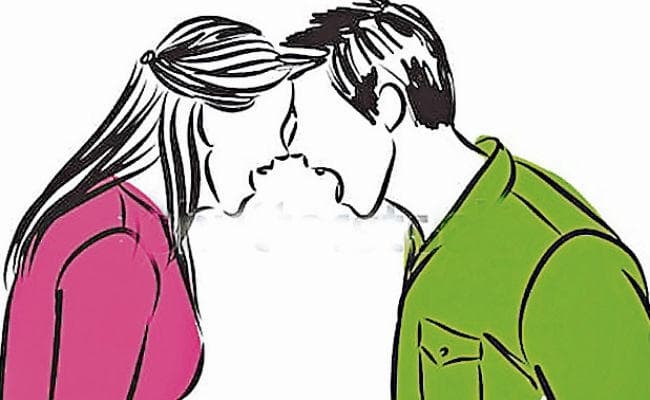 अविश्वास और धैर्य की कमी से टूट रहे पति-पत्नी के रिश्ते