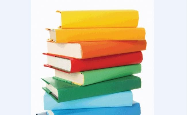 साहित्य की धारा में बदलाव: नये लेखकों ने पाठकों के बीच बनायी पकड़