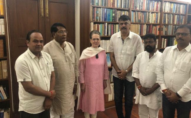 कार्यकारी अध्‍यक्षों के साथ दिल्ली में सोनिया गांधी से मिले झारखंड कांग्रेस अध्‍यक्ष रामेश्‍वर उरांव