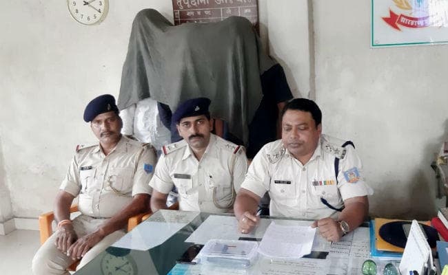 रांची : बड़ी घटना की योजना बना रहे तीन अपराधी तुपुदाना से गिरफ्तार