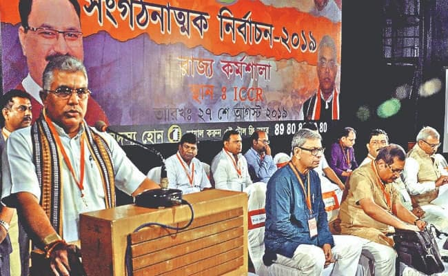 हमला होने पर पुलिसकर्मियों, तृणमूल कांग्रेस कार्यकर्ताओं को पीटें : दिलीप घोष