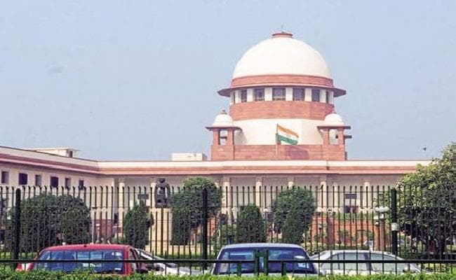 उच्च न्यायालय ने शाह फैसल की याचिका पर केंद्र से जवाब मांगा