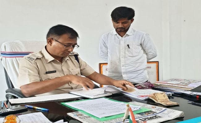 सिपाही बहाली के नाम पर 16 बेरोजगारों से 5 लाख 76 हजार की ठगी, पुलिस के हत्‍थे चढ़ा मास्‍टरमाइंड